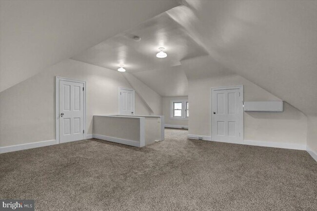 Building Photo - 23 Trebor Pl