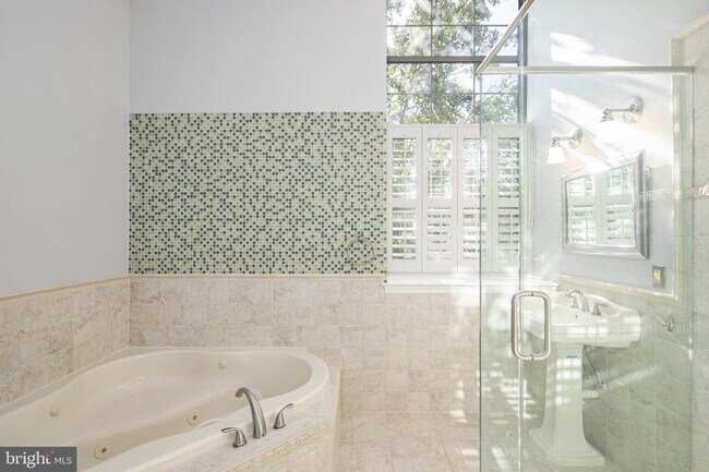 Building Photo - 3700 College Ave