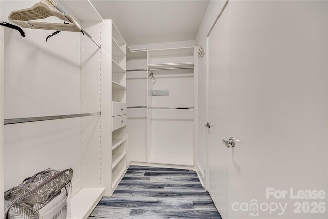 Building Photo - 333 W Trade St