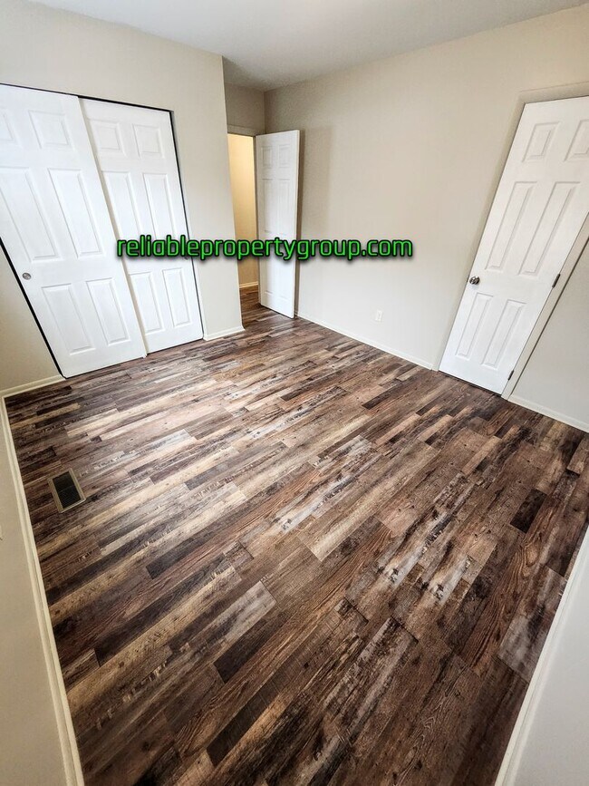 Building Photo - New Listing - Fort Wayne