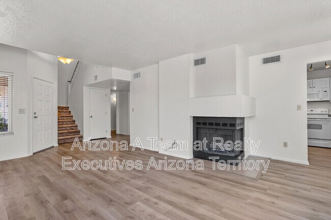 Building Photo - 9413 N Albatross Dr