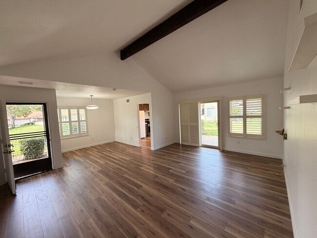 Building Photo - Nice Holmby II model home in Leisure Village 55+ Active Community