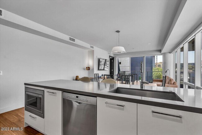 Building Photo - 4422 N 75th St