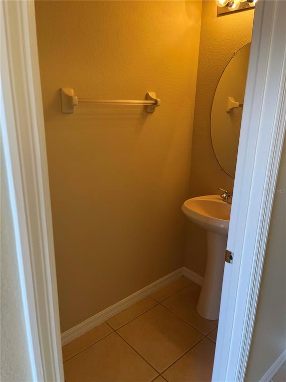 Building Photo - 2520 Retreat View Cir