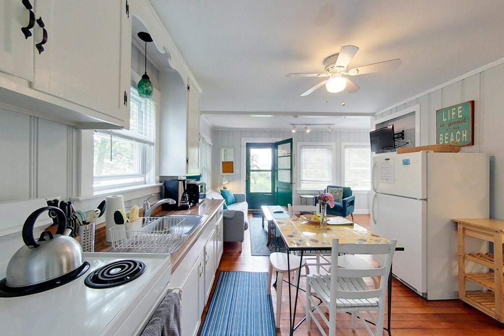 Building Photo - 29 Warren Ave