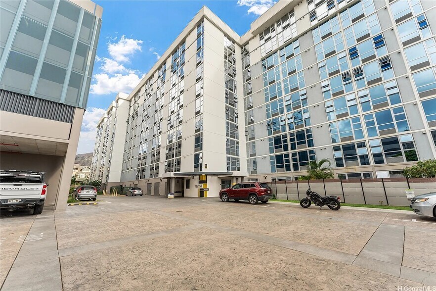 Building Photo - 7000 Hawaii Kai Dr