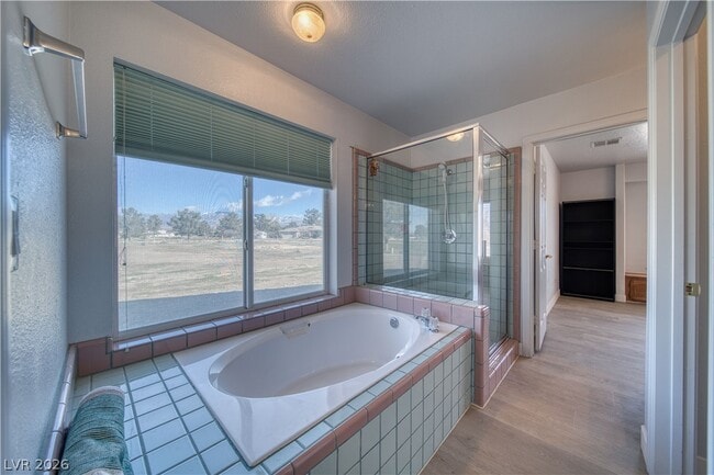 Building Photo - 3000 Pebble Beach Ave