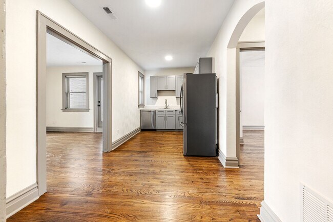 Building Photo - 3805 S Kingshighway Blvd