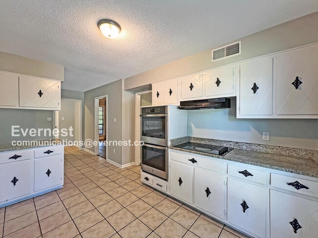 Building Photo - 3409 Kettlebrook Cove