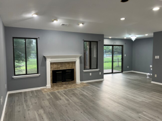 Building Photo - 107 Gate House Ln