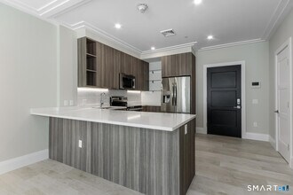 Building Photo - 1990 Bronson Rd