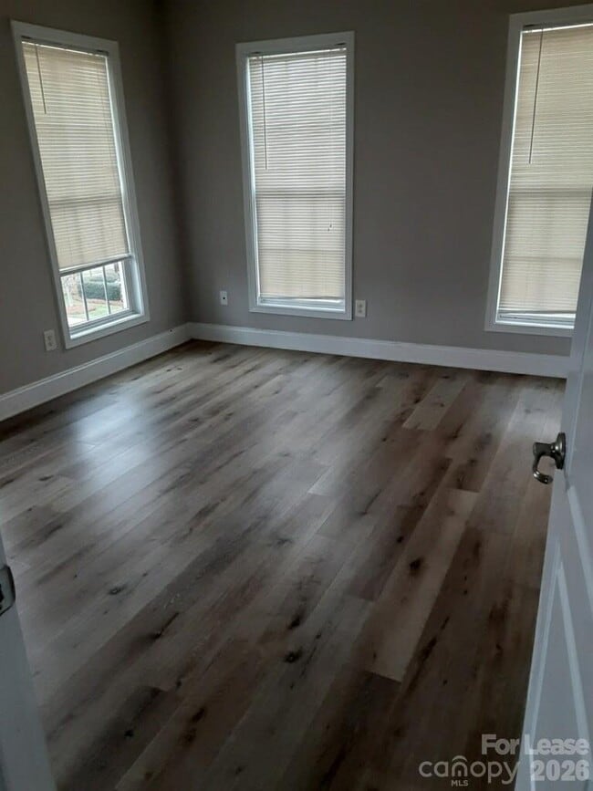Building Photo - 115 Plantation Ridge Dr