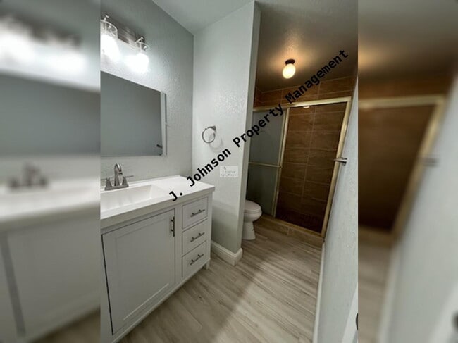 Building Photo - Beautifully Updated 3BR Home in the Heart of Manteca – Move-In Ready!