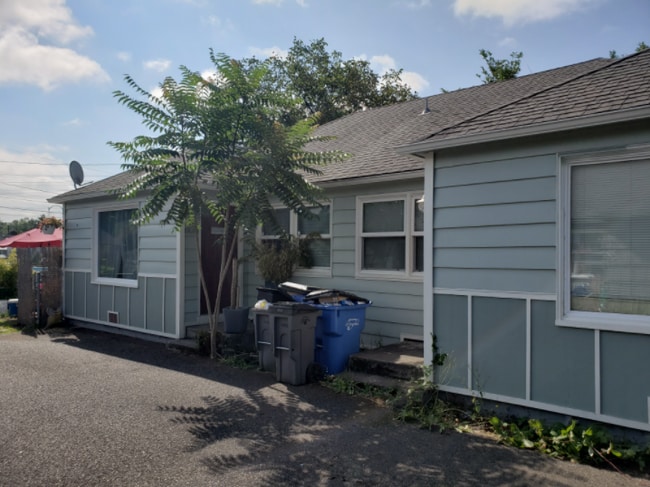 Building Photo - 610 Martin Way