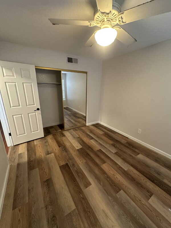 Building Photo - 7807 S Kachina Dr
