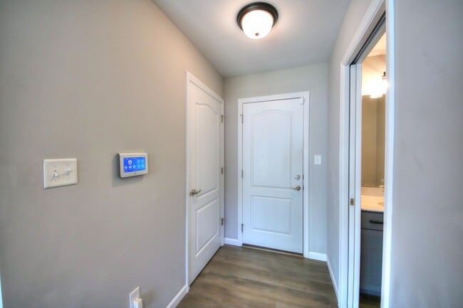 Building Photo - 3 Bed/3.5 Bath Home for Rent in Bridgeton (Pattonville School District)