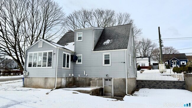 Building Photo - 2346 Madison Ave