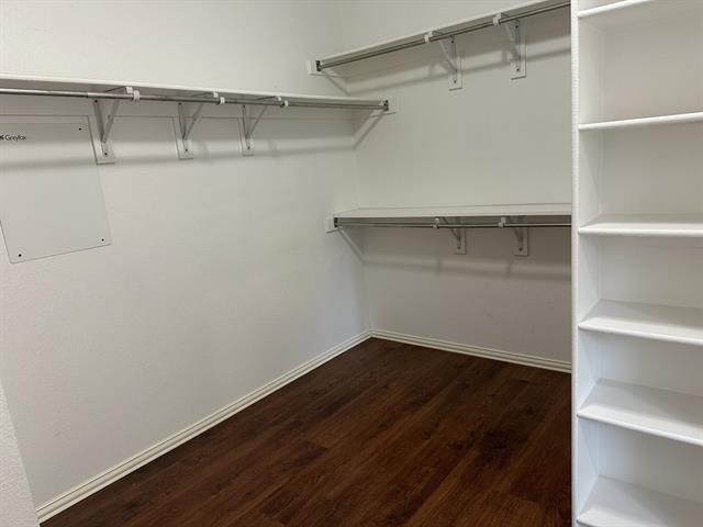 Building Photo - 2820 Cascade Cove Dr