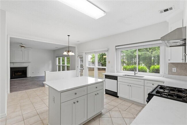 Building Photo - 6430 Barwick Ln