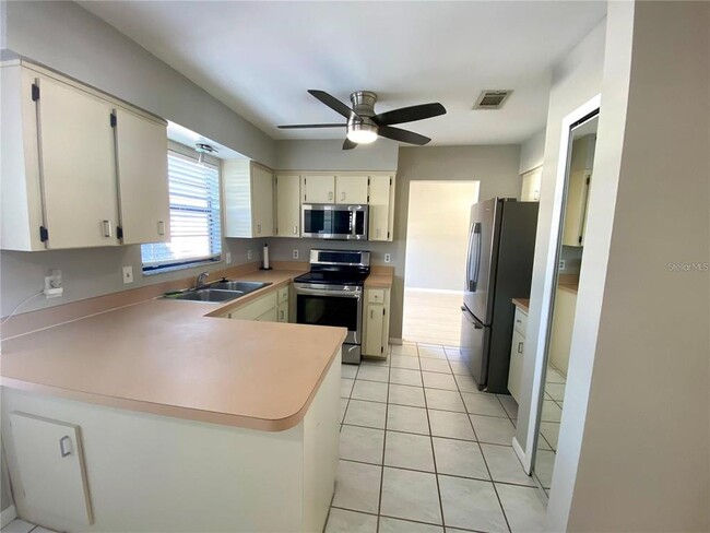 Building Photo - 1668 Spicewood Ln