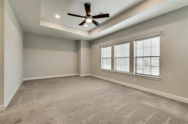 Building Photo - 5858 Orion Pl