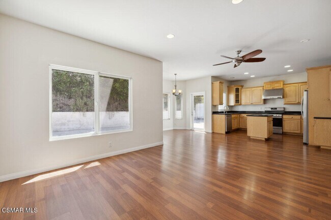 Building Photo - 526 Houston Dr