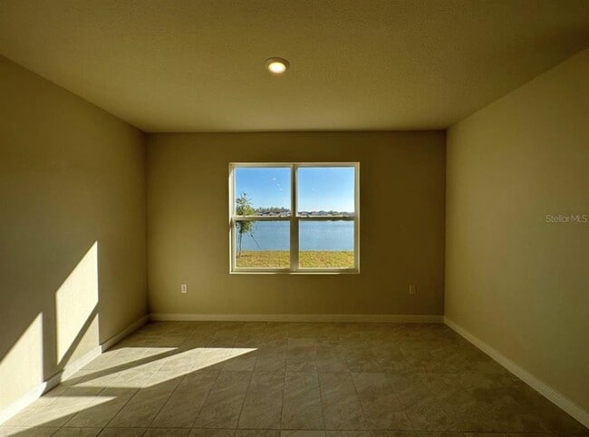 Building Photo - 5322 Royal Point Ave