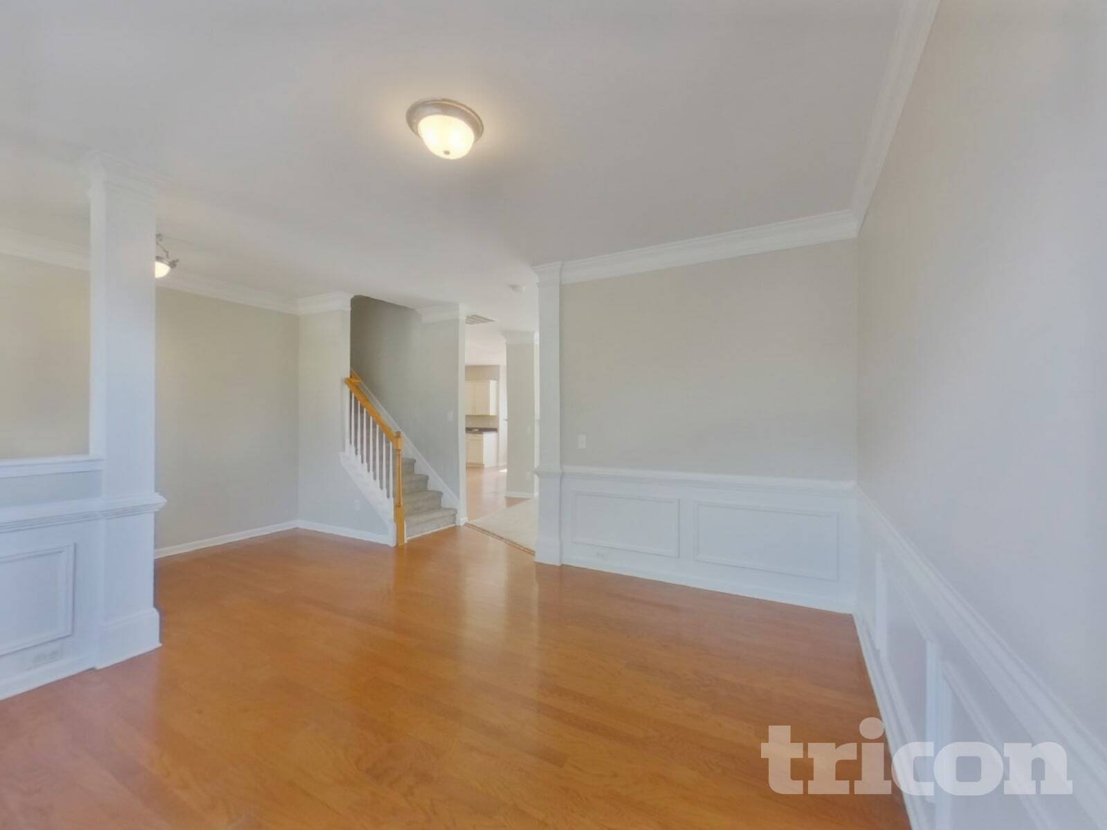 Building Photo - 527 W Saddletree Dr