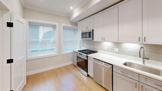 Building Photo - 231 Tremont St