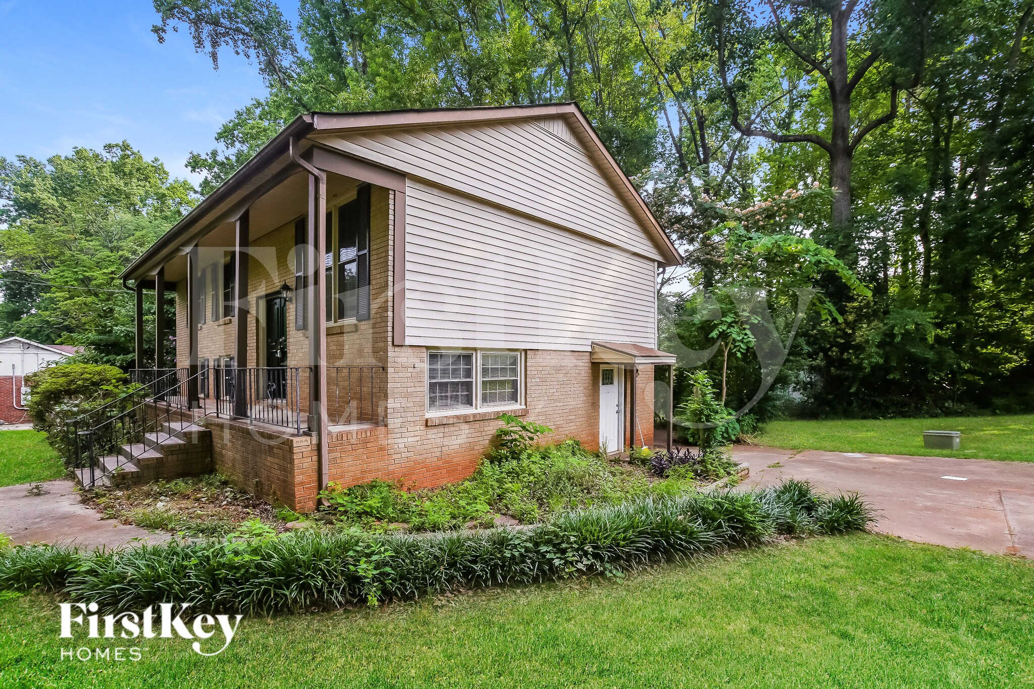 Building Photo - 9208 Thayer Rd