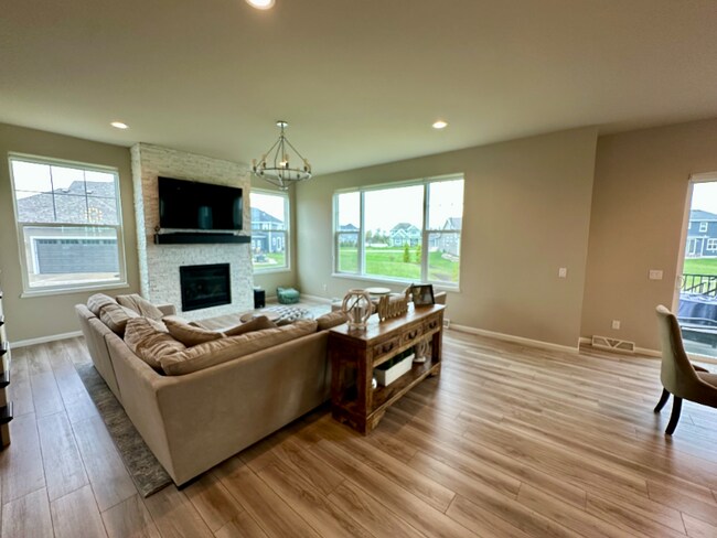 Building Photo - 10611 Coneflower Ct