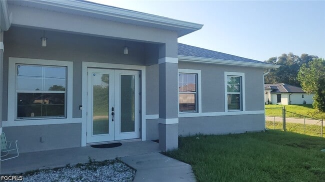 Building Photo - 653 Foxchase Dr
