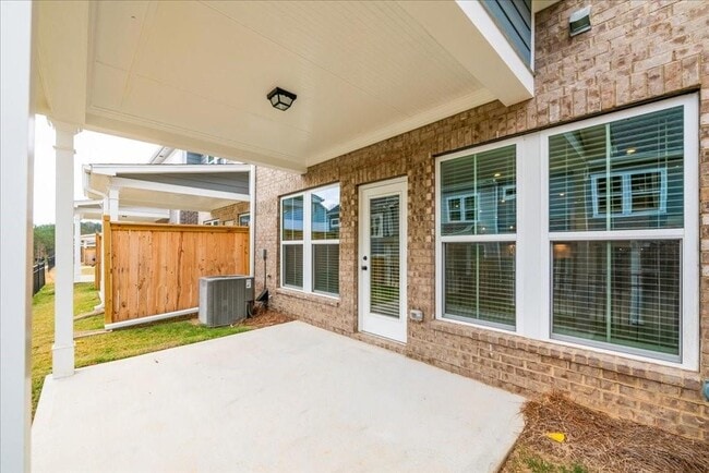 Building Photo - 5769 Tillman Way