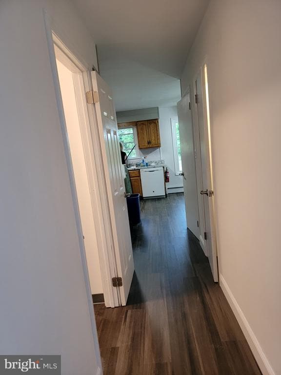 Building Photo - 1639 Perkins Ln