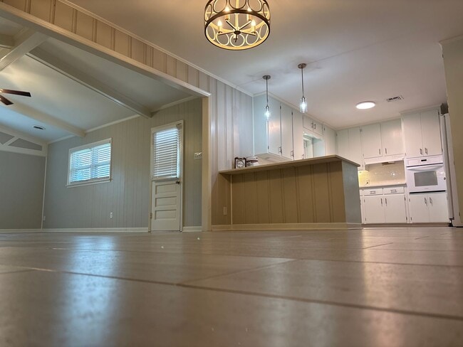 Building Photo - 3819 Marie Cook Dr