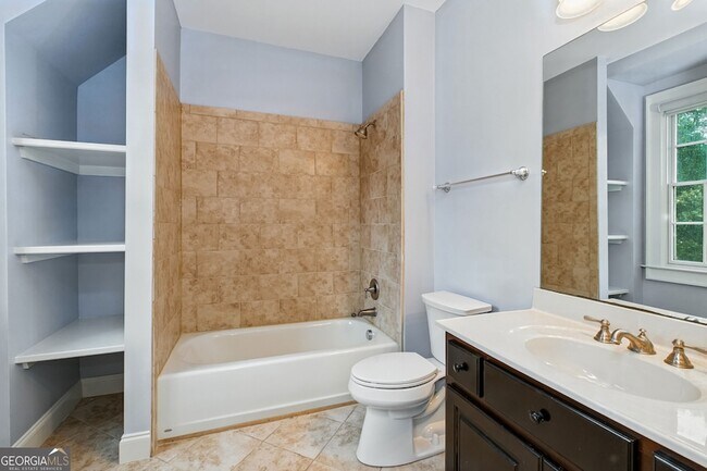 Building Photo - 6225 Random Winds Bluff