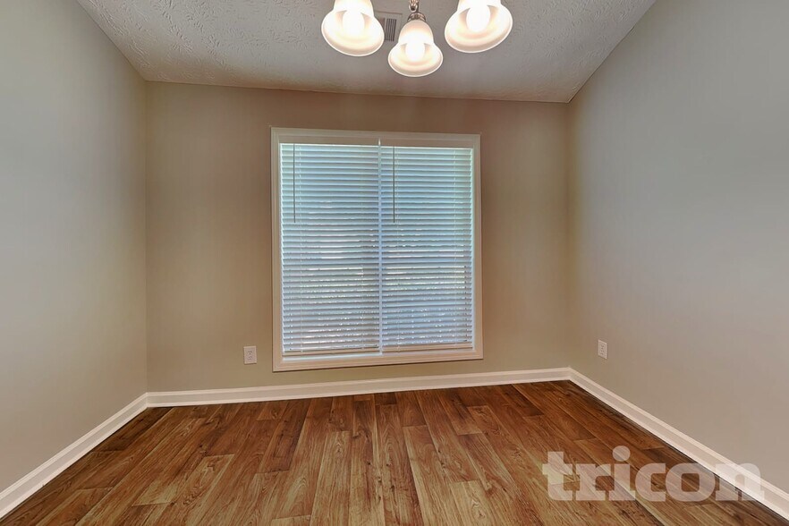 Building Photo - 2473 Insdale Trce NW