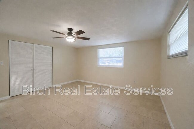 Building Photo - 5171 Greenwood St