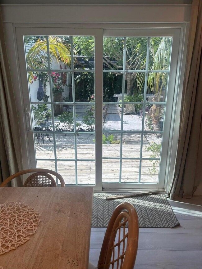 Building Photo - 820 30th St