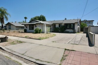 Building Photo - Single Level Home in Great Area!