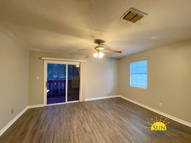 Building Photo - Nice 2 Bedroom Townhouse in Fort Walton