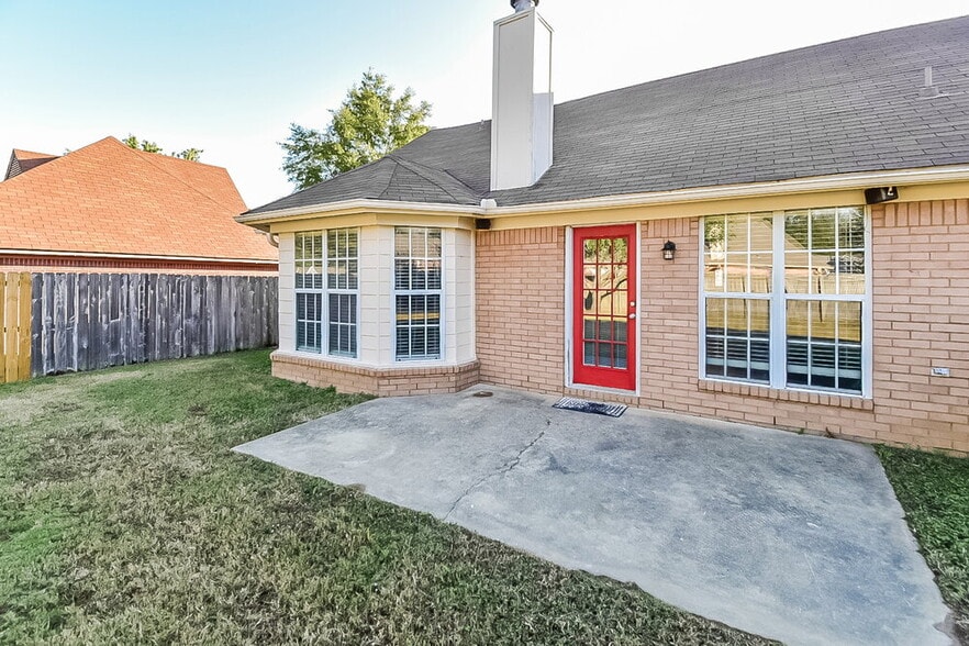 Building Photo - 7343 Bridle Ln