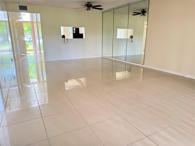 Building Photo - 701 SW 128th Ave