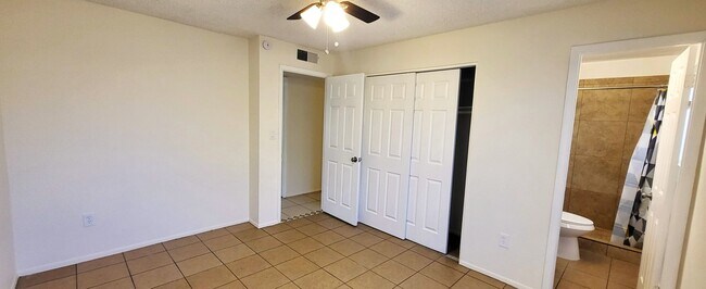 Building Photo - CHARMING GEM ON THE WEST SIDE!!!