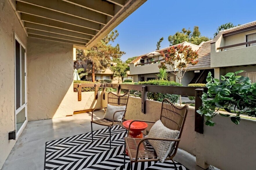 Building Photo - 307 Tradewinds Dr