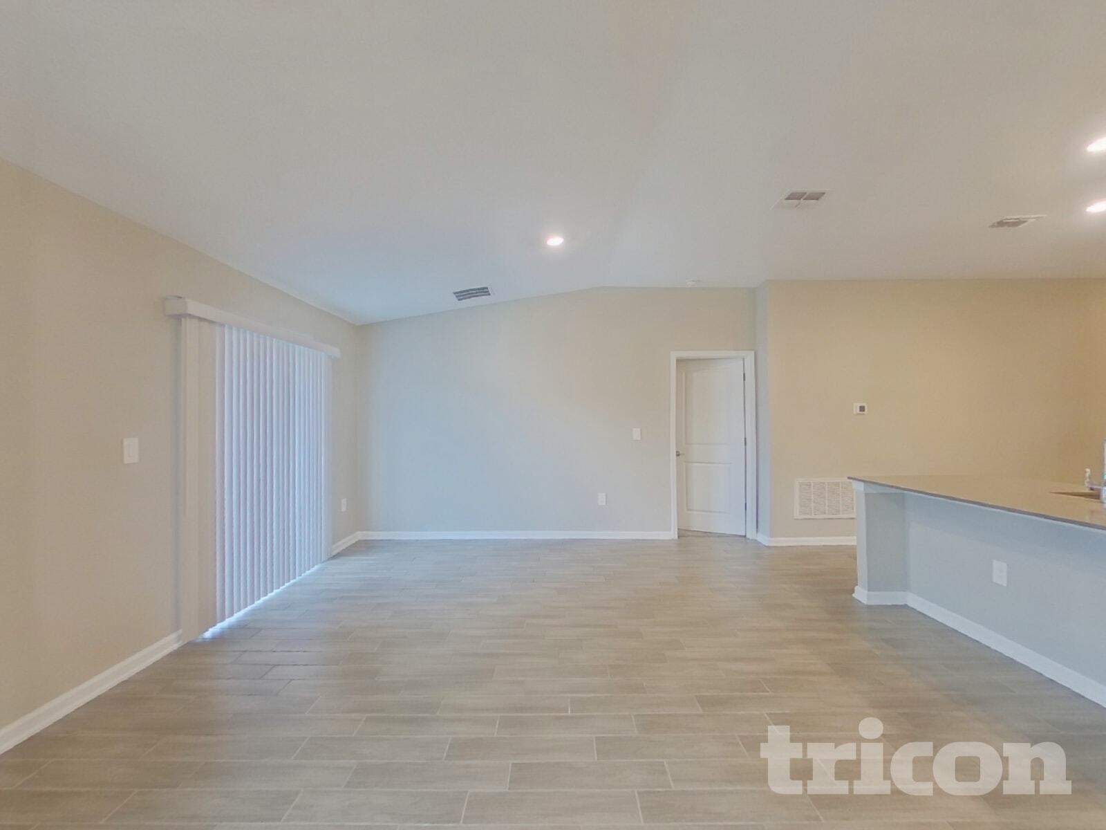 Building Photo - 9496 Revere Ave