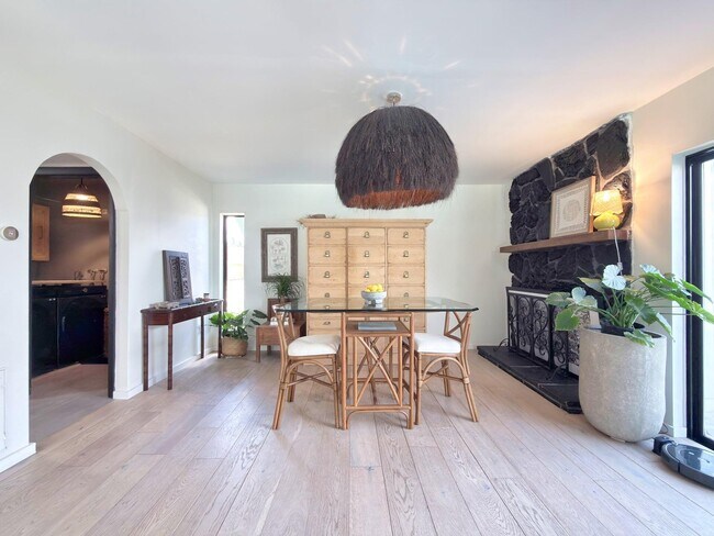 Building Photo - 760 Windtree Way