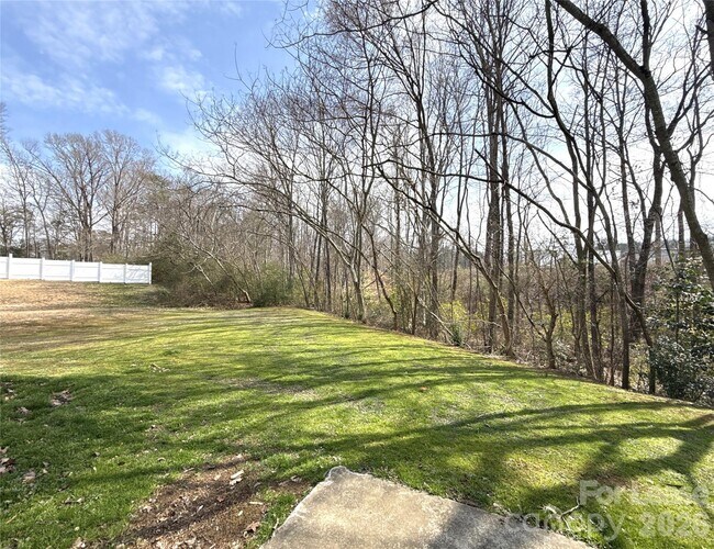 Building Photo - 507 Shafter Ct