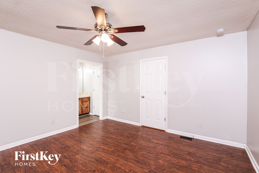 Building Photo - 322 Amherst Creek Dr