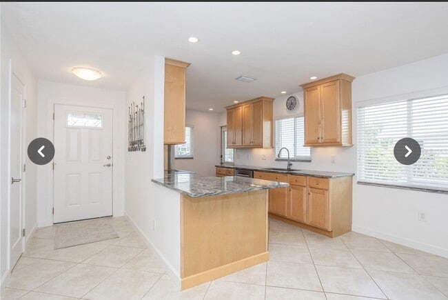 Building Photo - 214 Fair Winds Dr